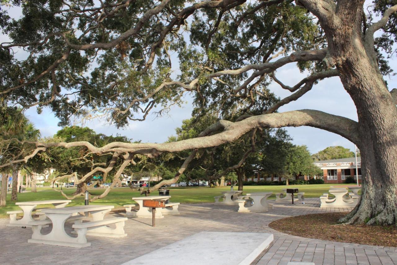 Ocean Inn & Suites St. Simons Island Dış mekan fotoğraf